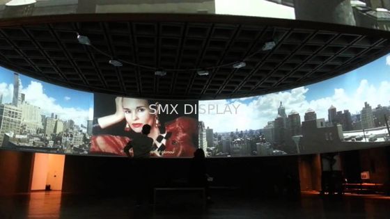 Qualität Großer Stativ motorisierte gebogene Projektions-Schirm-Ausgangskino-Projektoren Fabrik