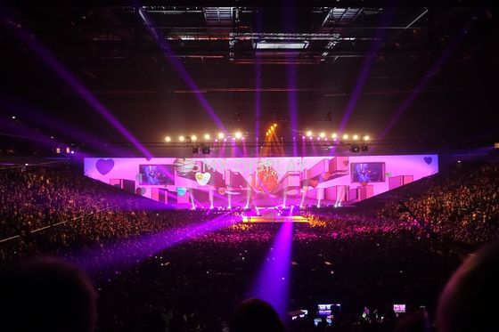 Qualität ganz eigenhändig geschrieber System-weißer Hologramm-Schirm der Projektions-3D 80 Prozent Beförderungs- Fabrik