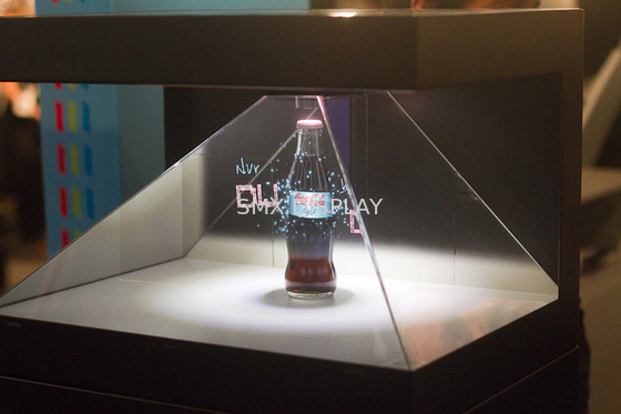 22 Zoll 3D-Pyramide Hologramm Projektor Gehäuse Schrank 270 Grad Holographic Display 3D Hologramm Box